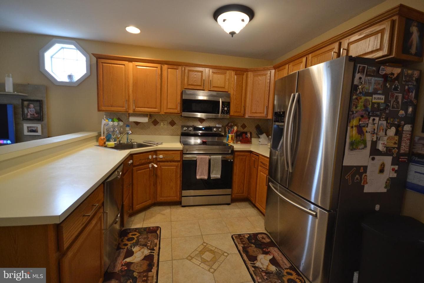 304 Victoria Drive photo 7