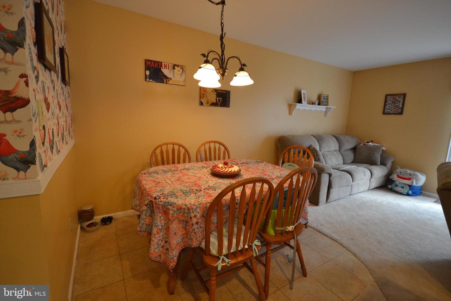 304 Victoria Drive photo 8