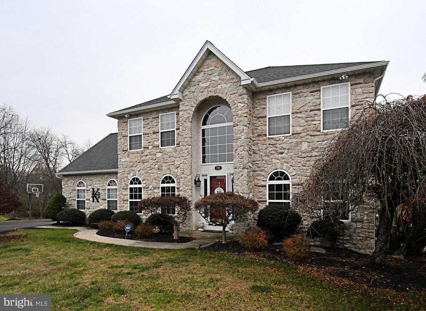 340 Vanderbilt Lane photo 1