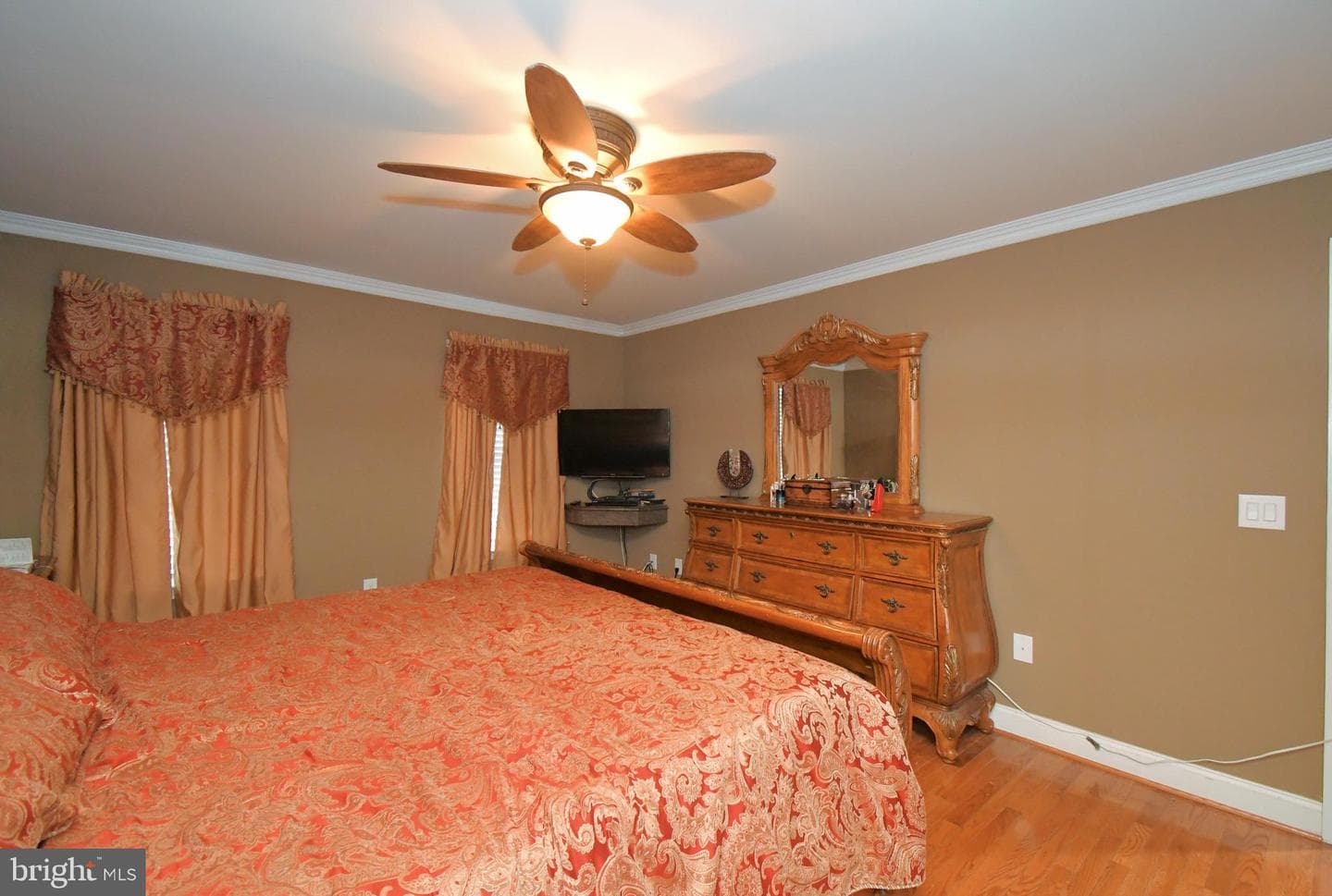 340 Vanderbilt Lane photo 20