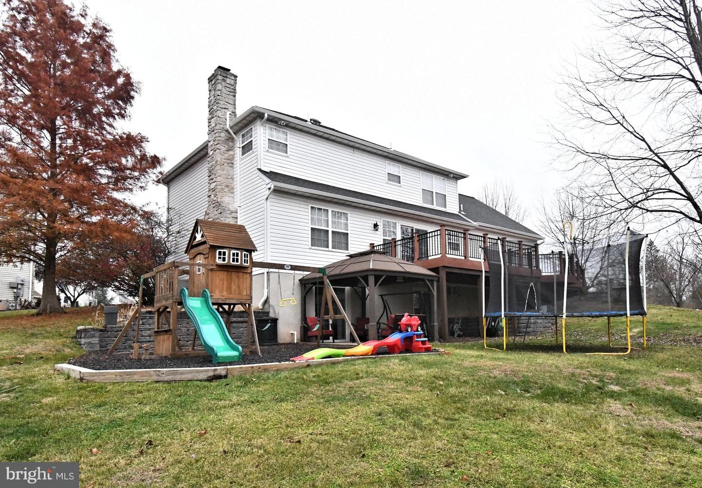340 Vanderbilt Lane photo 3