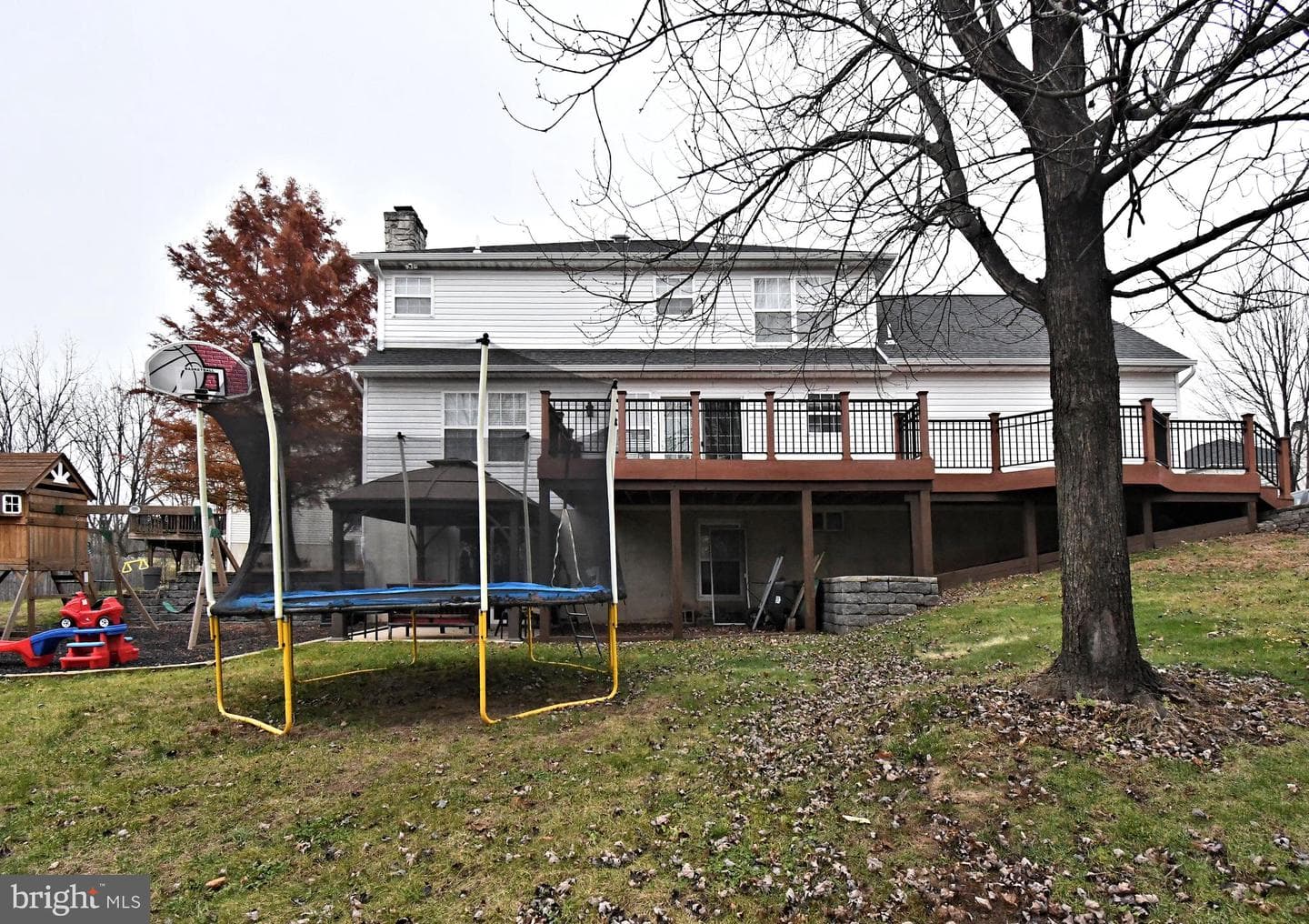 340 Vanderbilt Lane photo 5