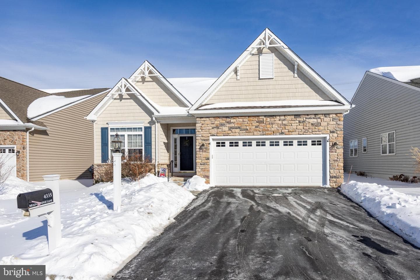 4335 Meadowridge Lane photo 3