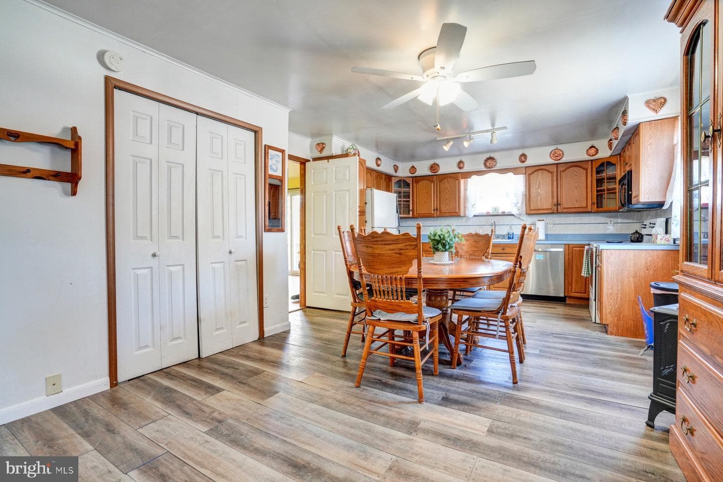 394 Stonybrook Road photo 4
