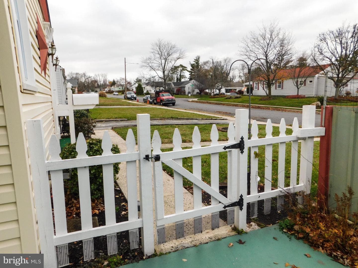 1448 W James Street photo 20