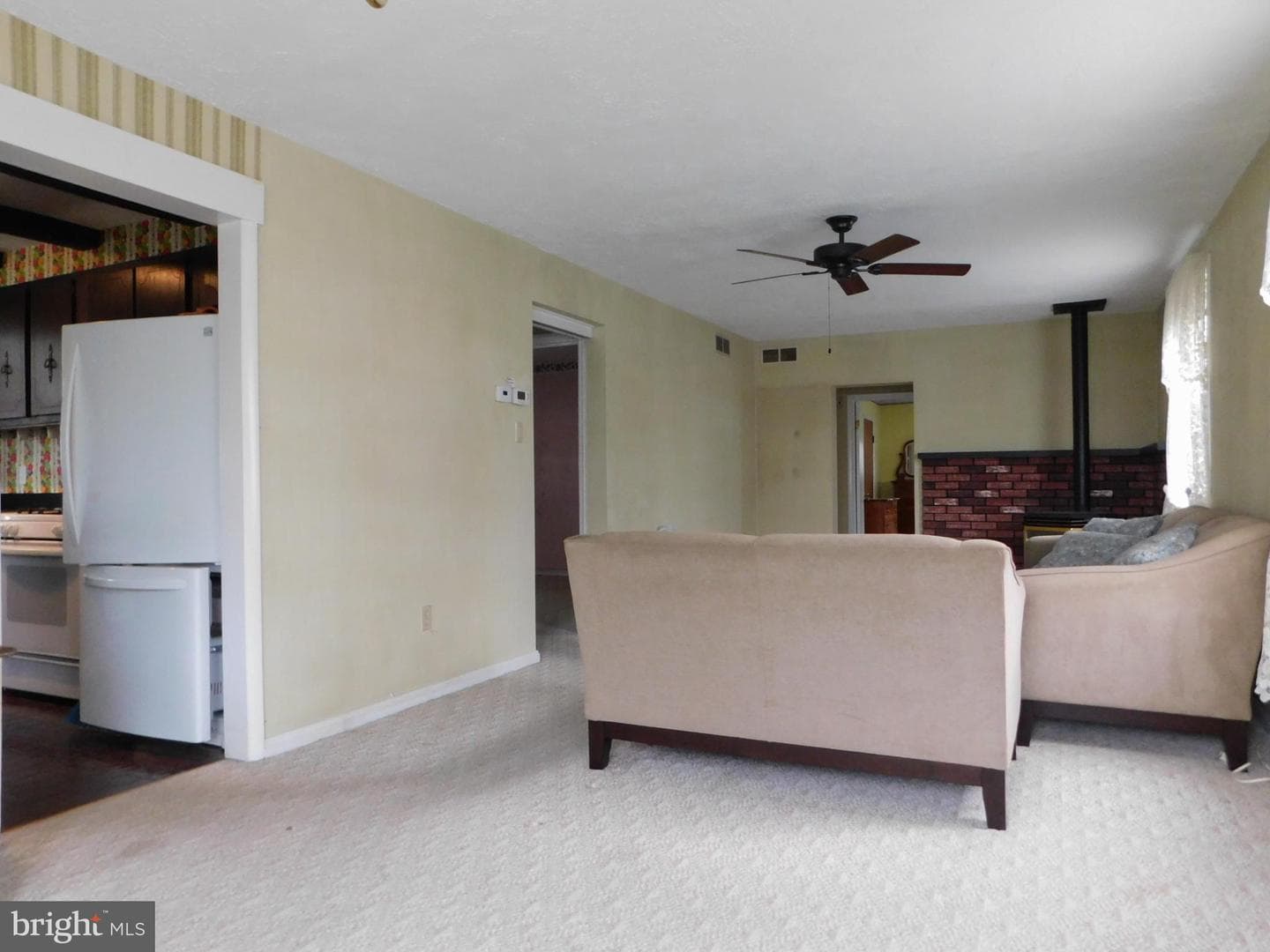 1448 W James Street photo 5