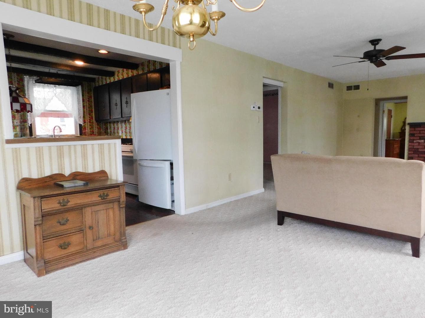 1448 W James Street photo 6