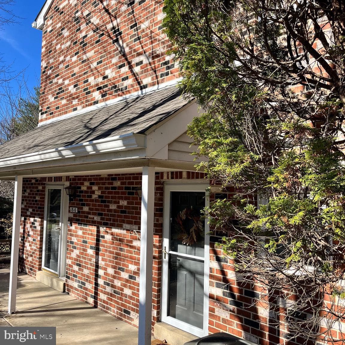 1815 Valley Glen Road #140 photo 2