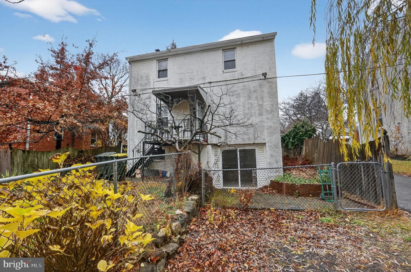 711 Grant Avenue photo 28