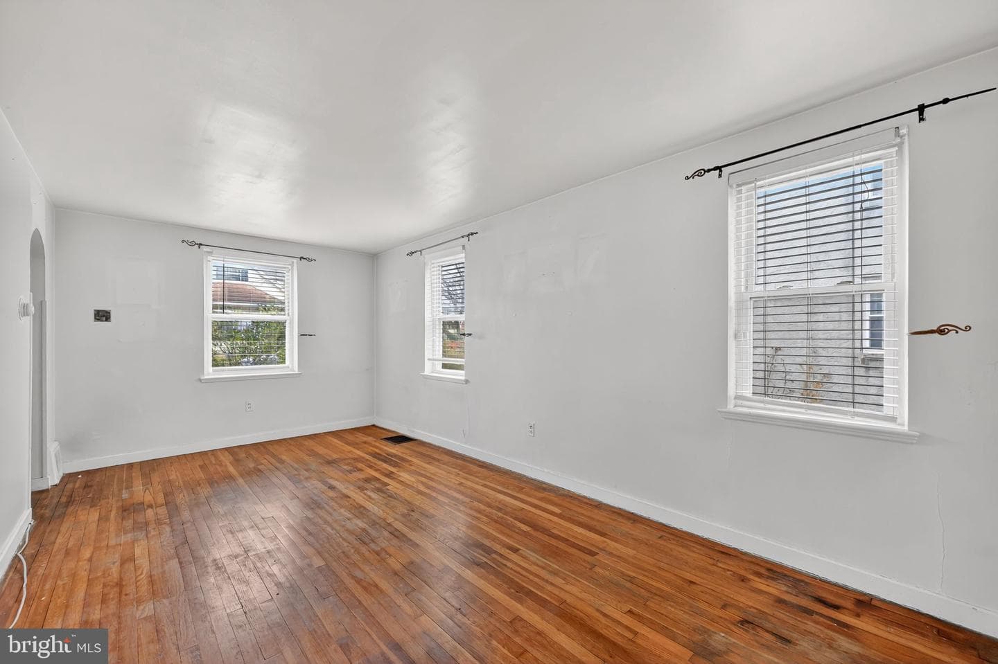 711 Grant Avenue photo 5
