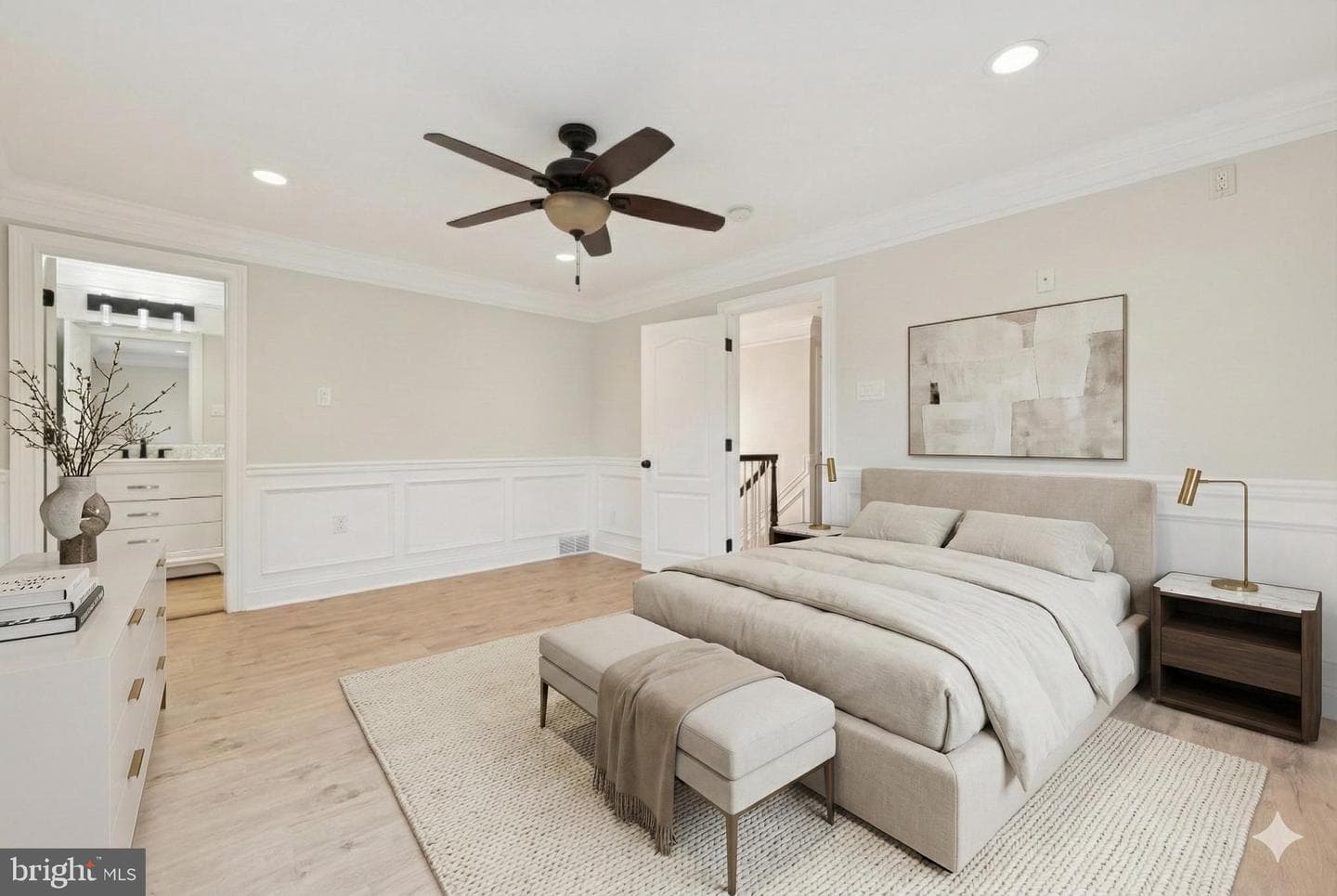 440 Rittenhouse photo 24