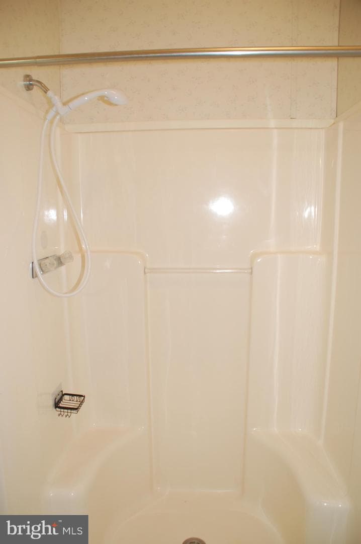 412 Westbury Drive photo 29