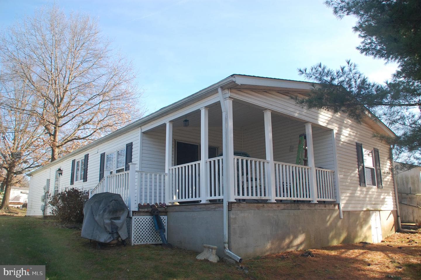 412 Westbury Drive photo 39