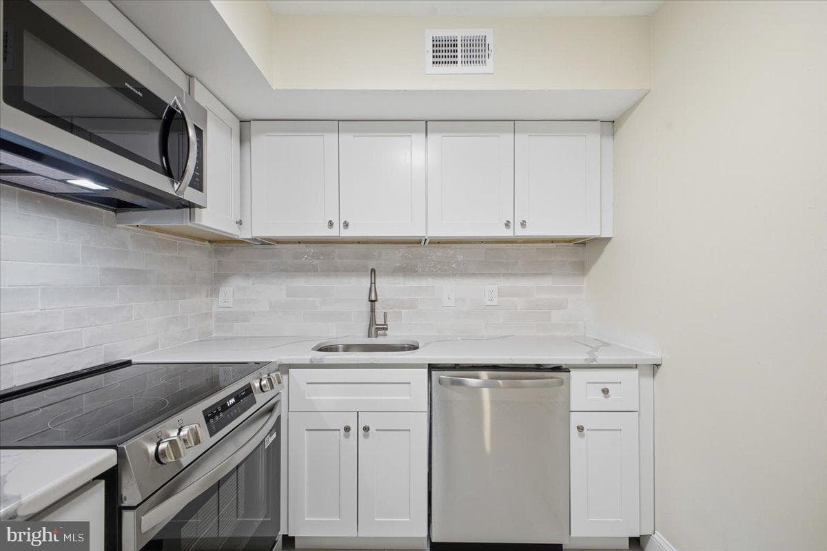 64 Cavendish Drive photo 11