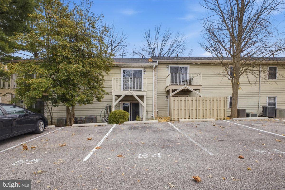 64 Cavendish Drive photo 25
