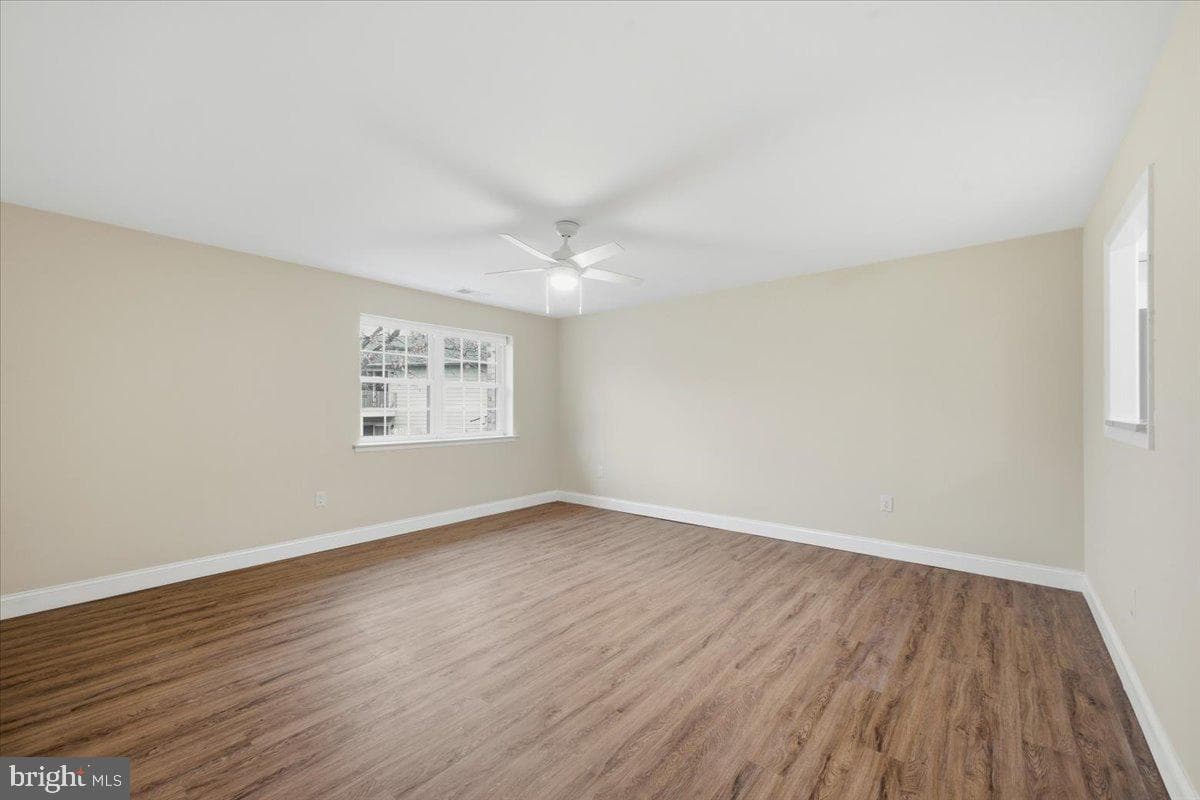 64 Cavendish Drive photo 4
