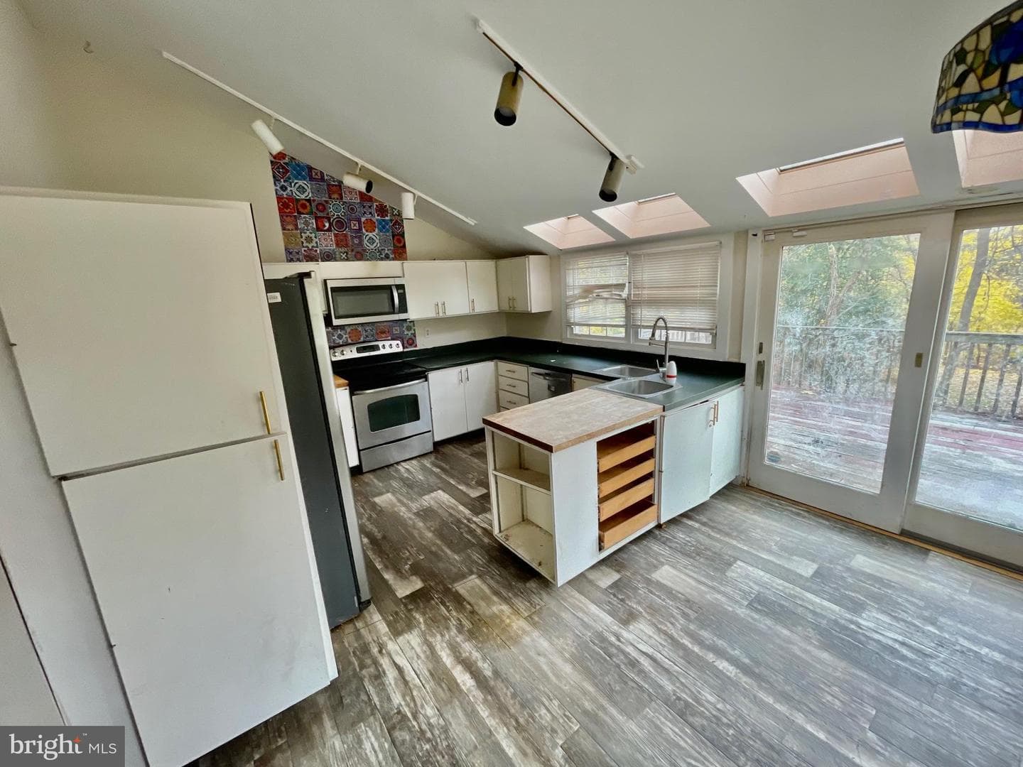 7723 Mill Road photo 9
