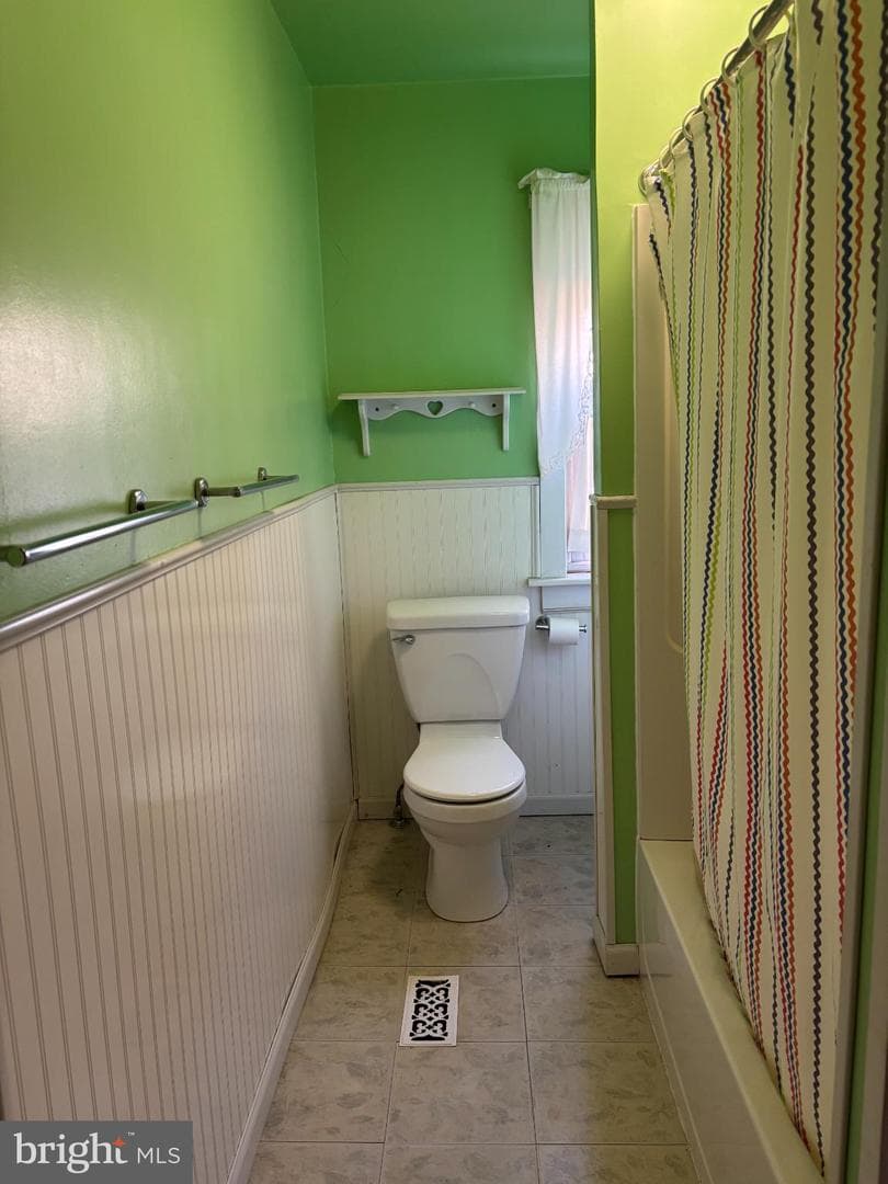 2551 Hillcrest Avenue photo 14