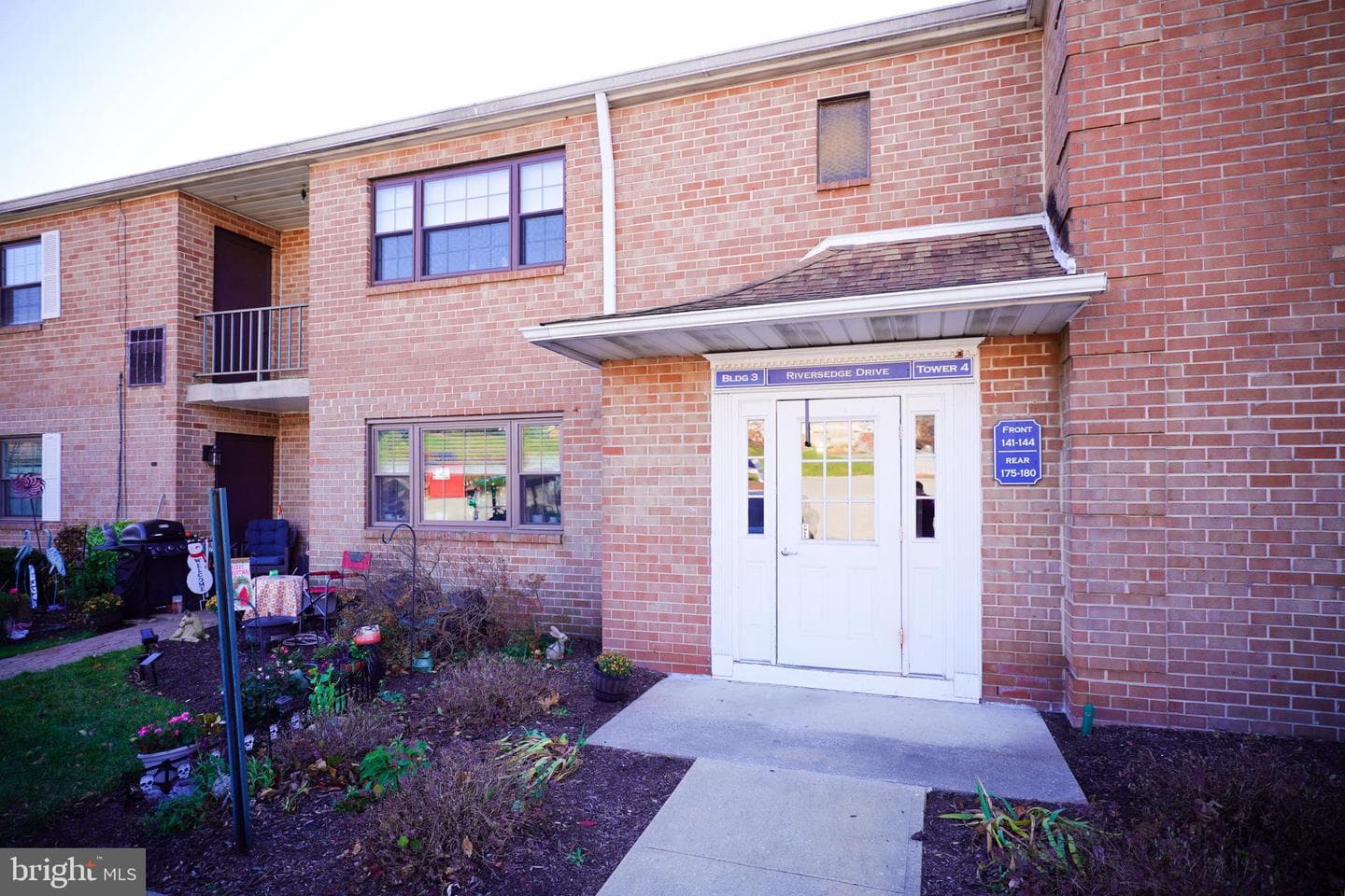 143 Riversedge Drive #condo 143