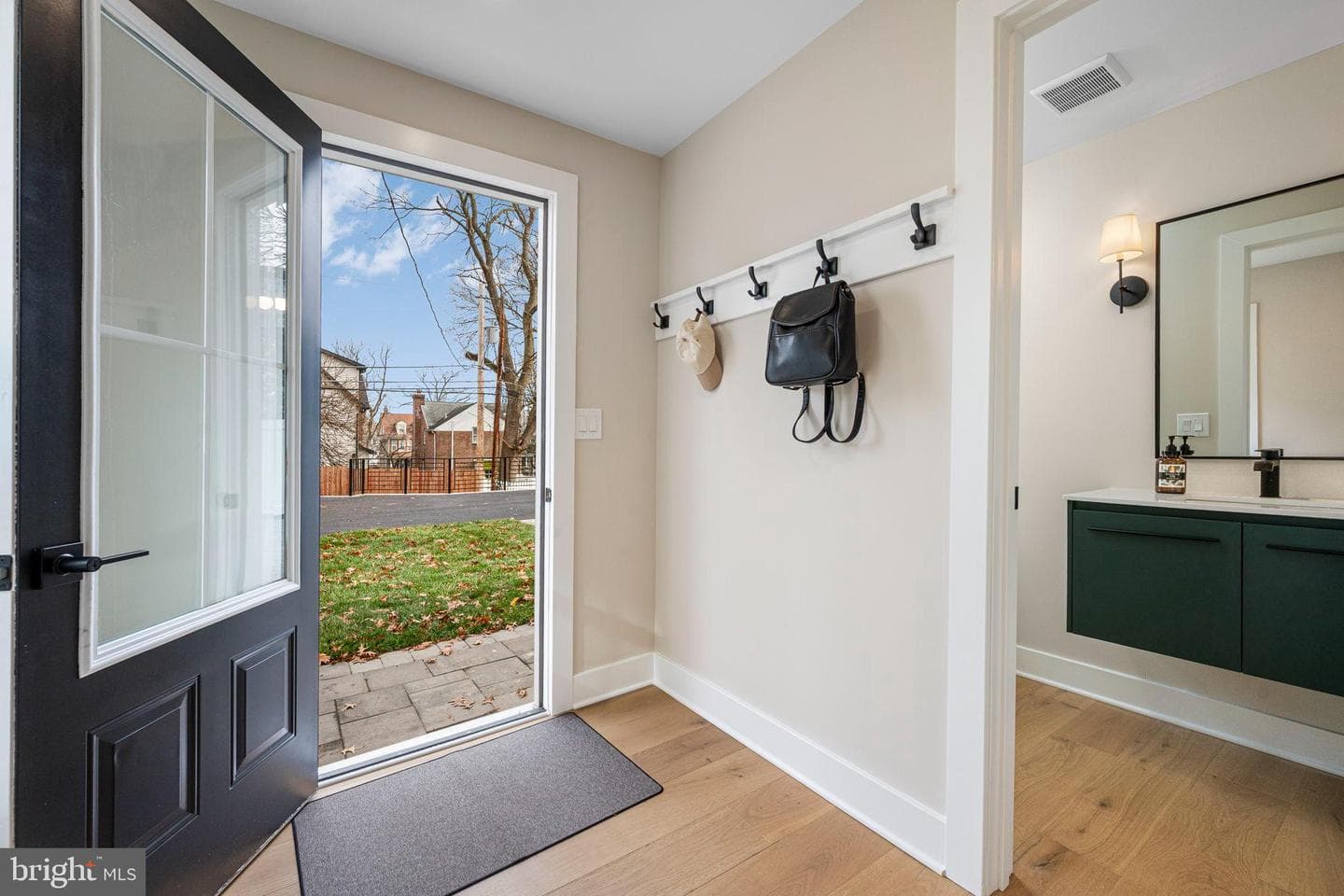 211 Bryn Mawr Avenue photo 26