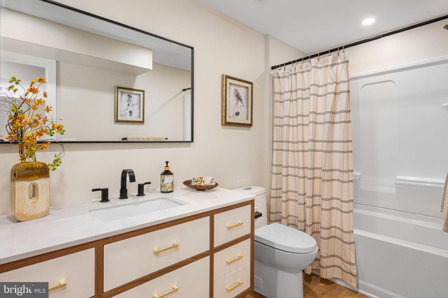 211 Bryn Mawr Avenue photo 39