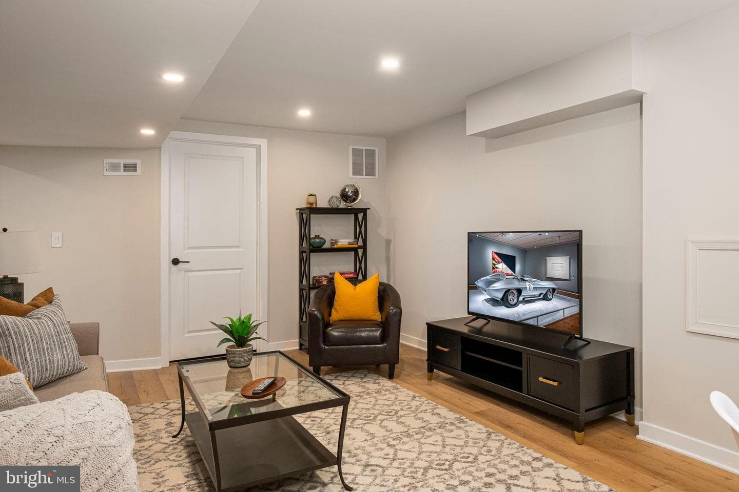 211 Bryn Mawr Avenue photo 40
