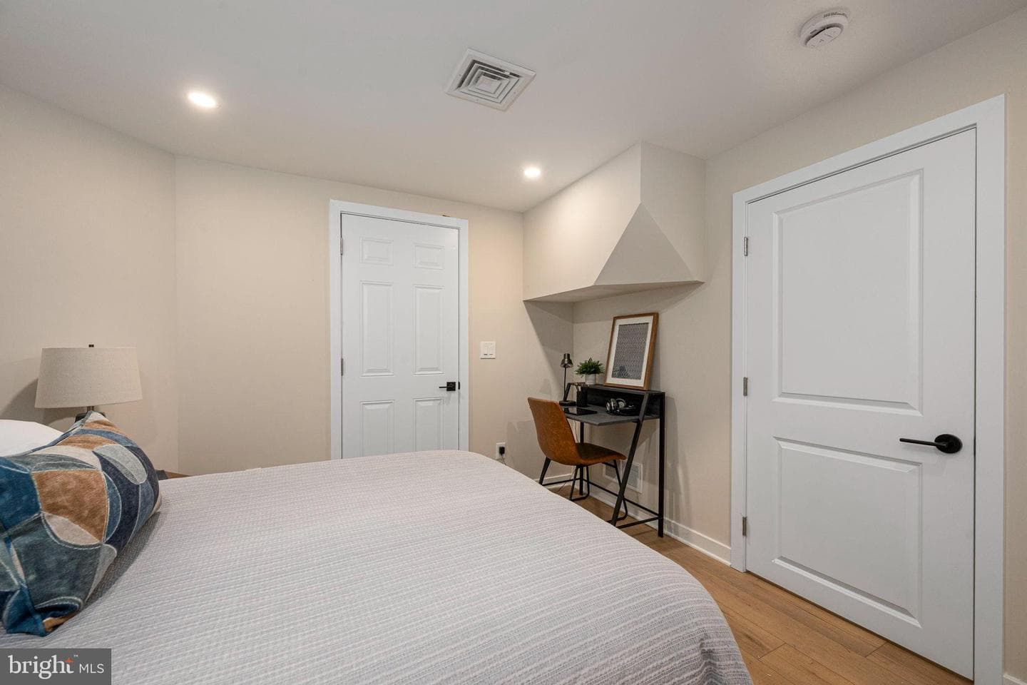 211 Bryn Mawr Avenue photo 44