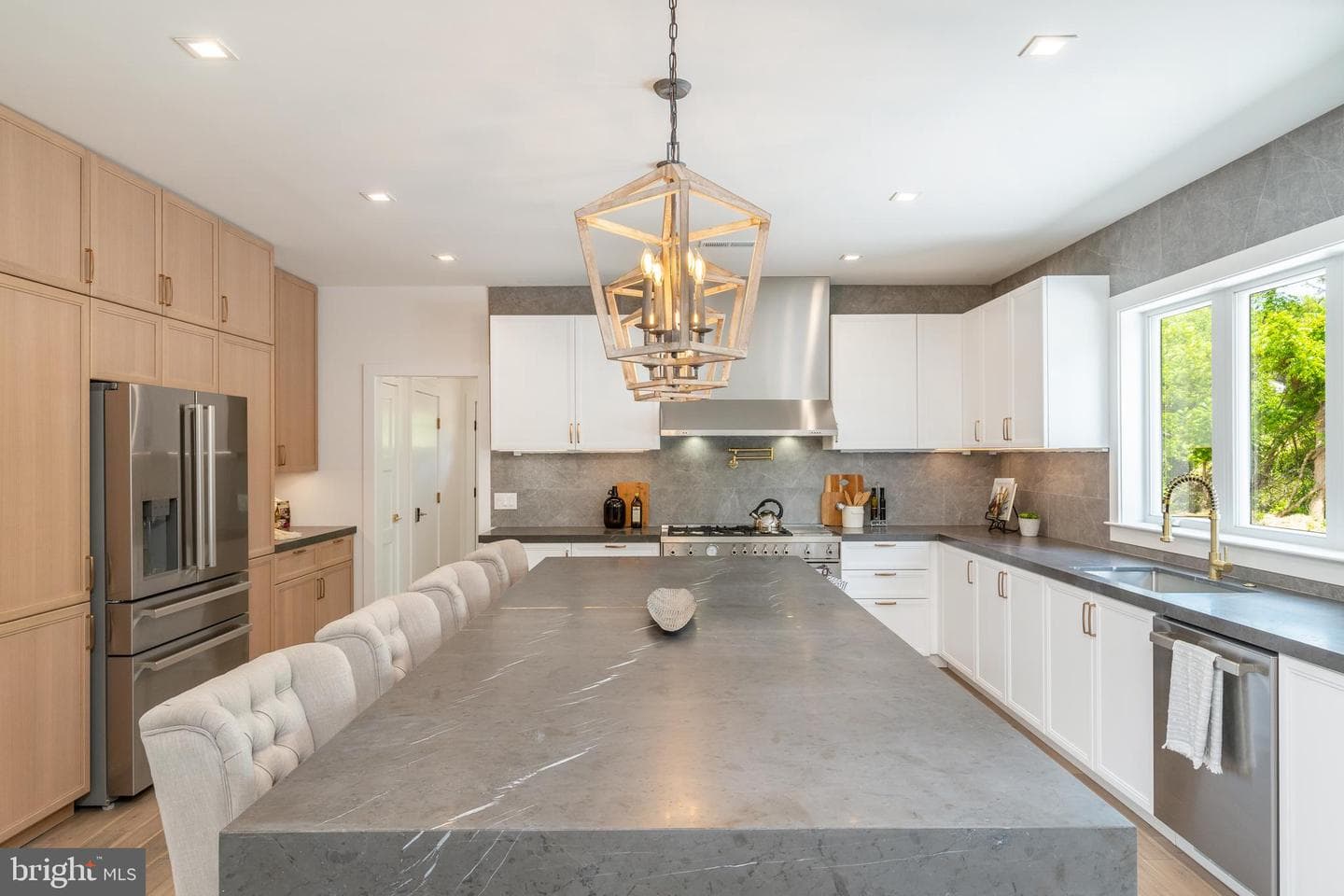 962 Tennis Avenue photo 19