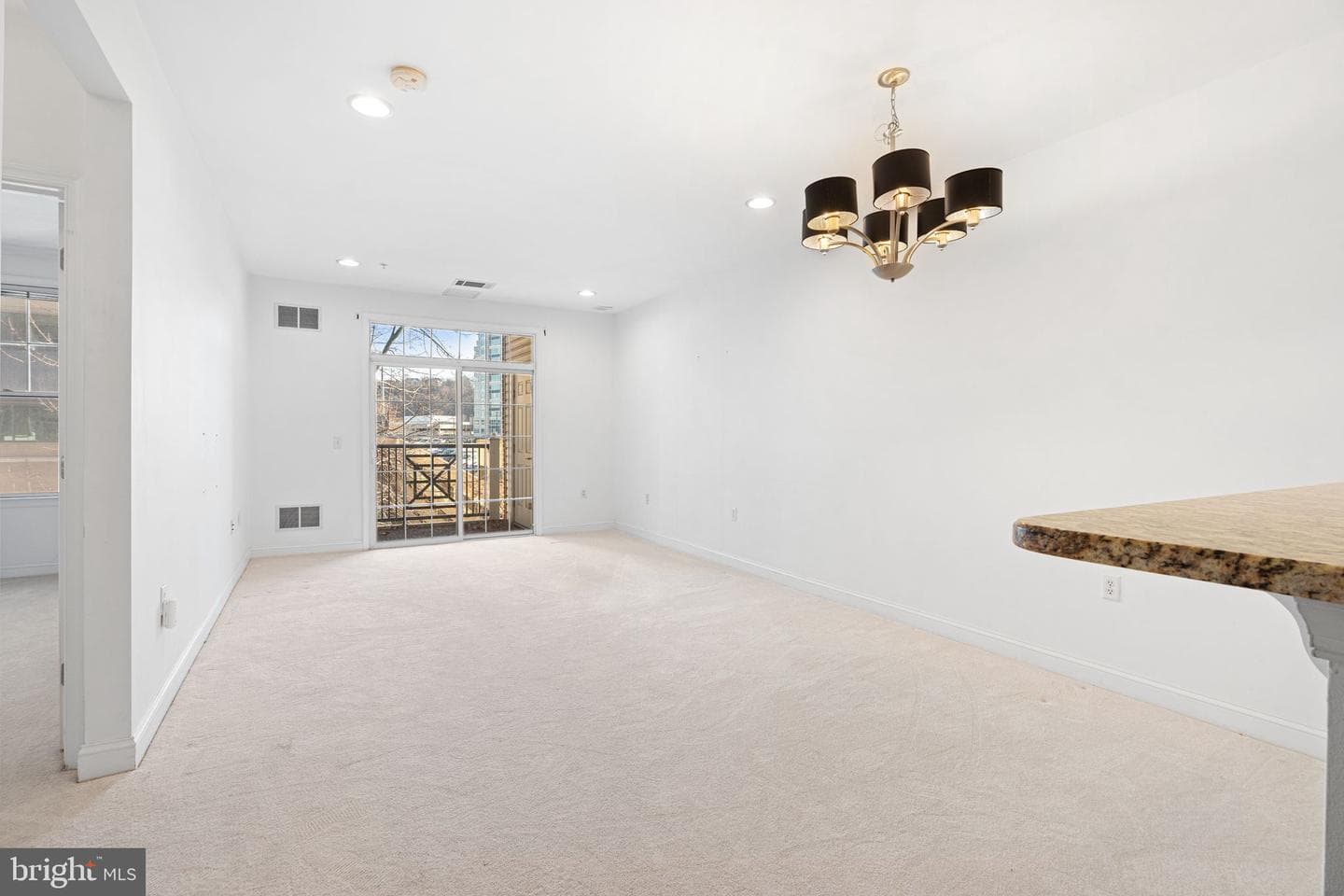 200 W Elm Street #1112 photo 2