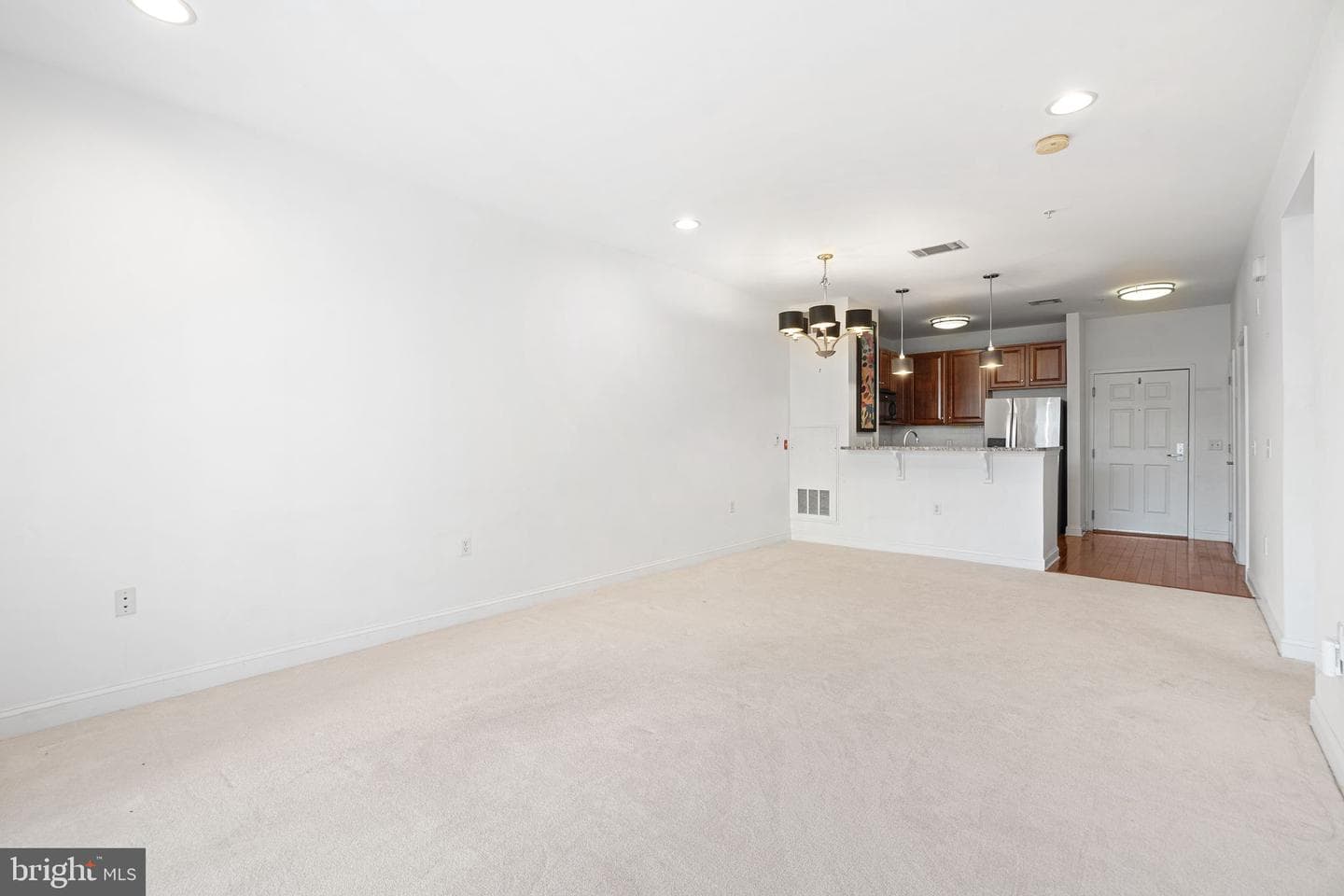 200 W Elm Street #1112 photo 6