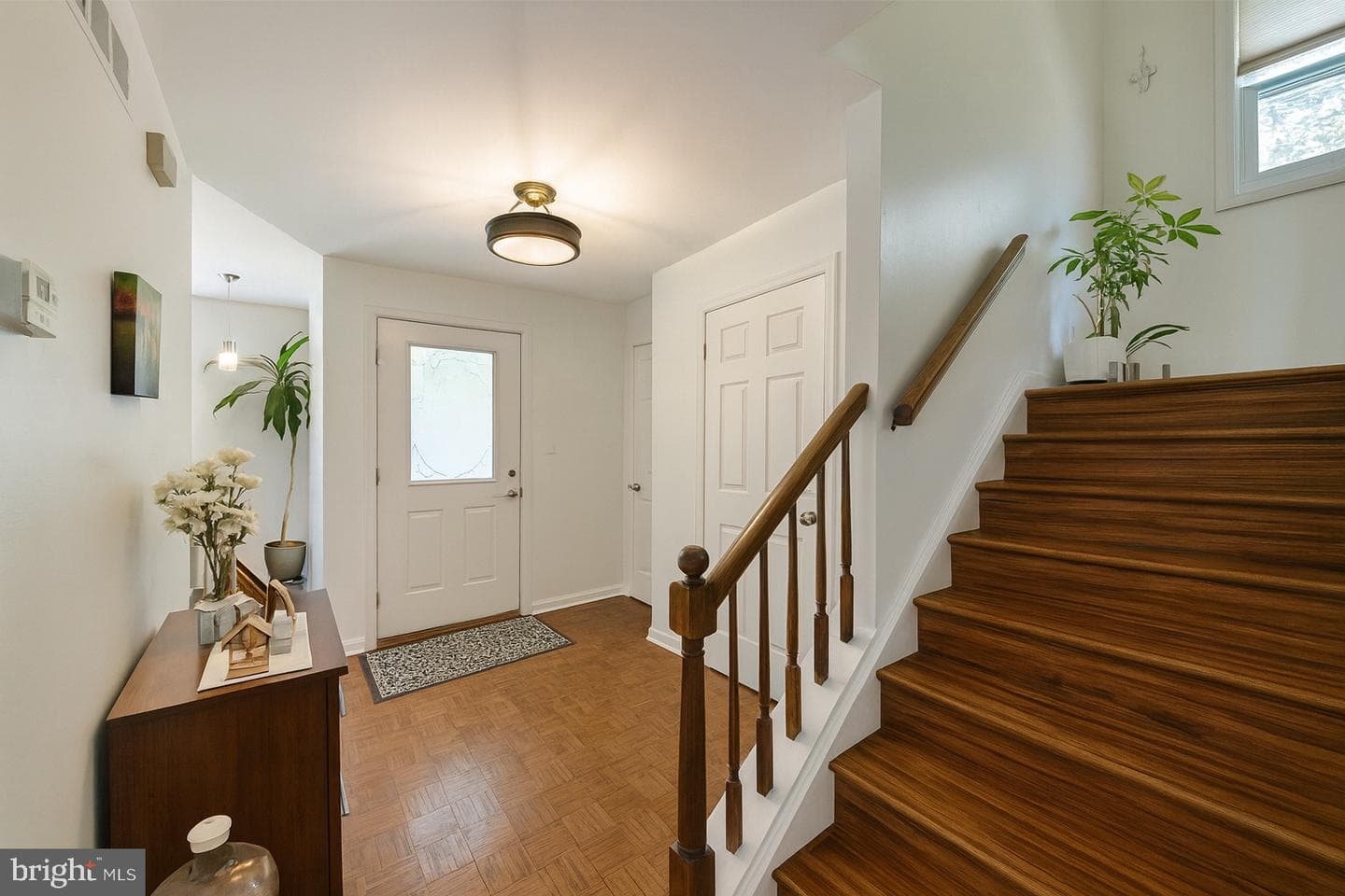 100 Victoria Drive photo 2