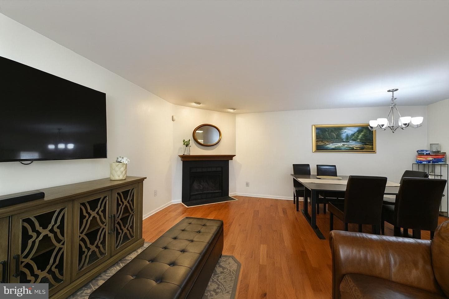 100 Victoria Drive photo 6