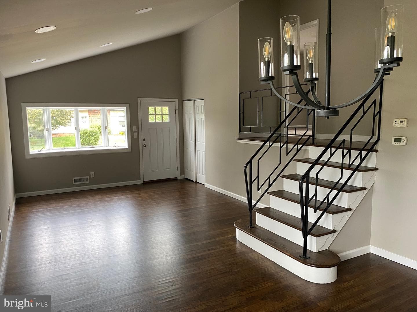 1403 Birchwood Avenue photo 4