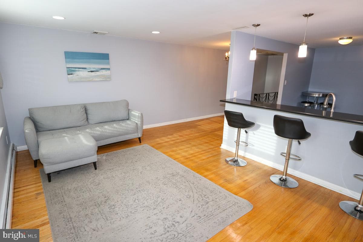 605 Burke Avenue photo 12