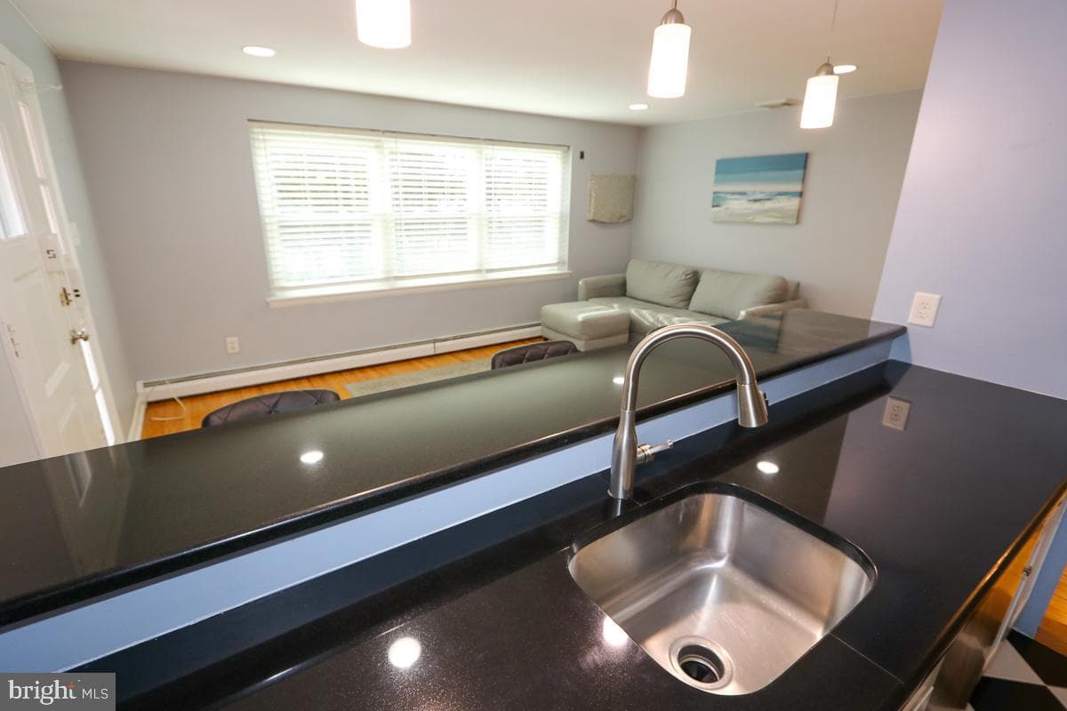 605 Burke Avenue photo 20
