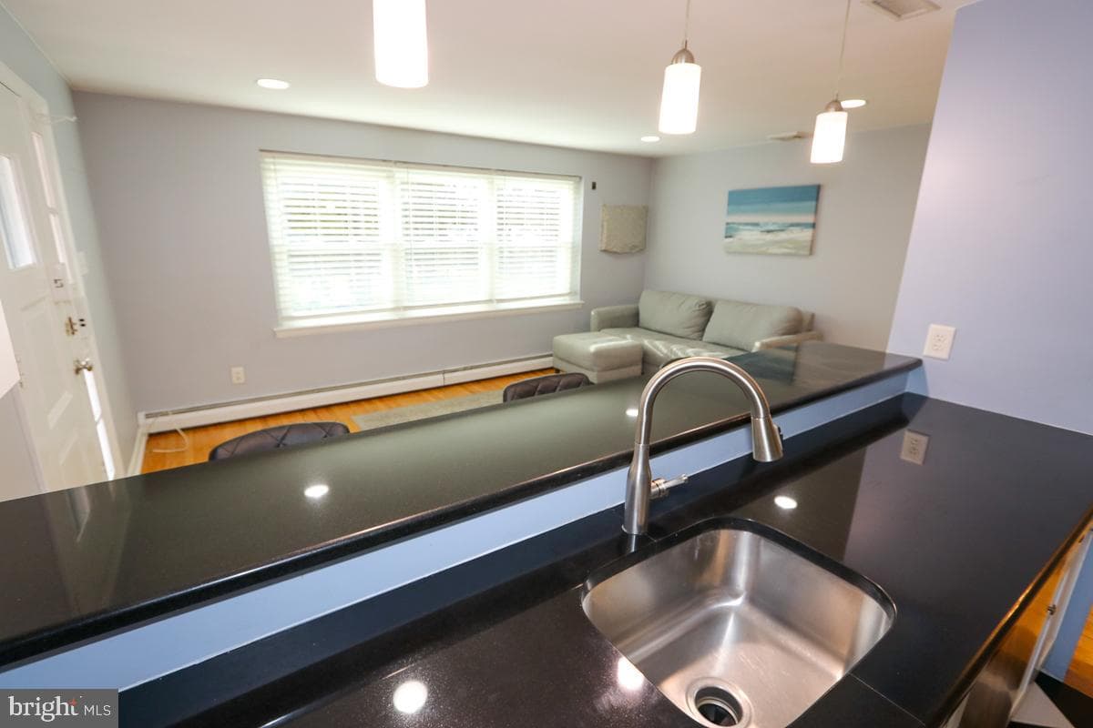 605 Burke Avenue photo 21
