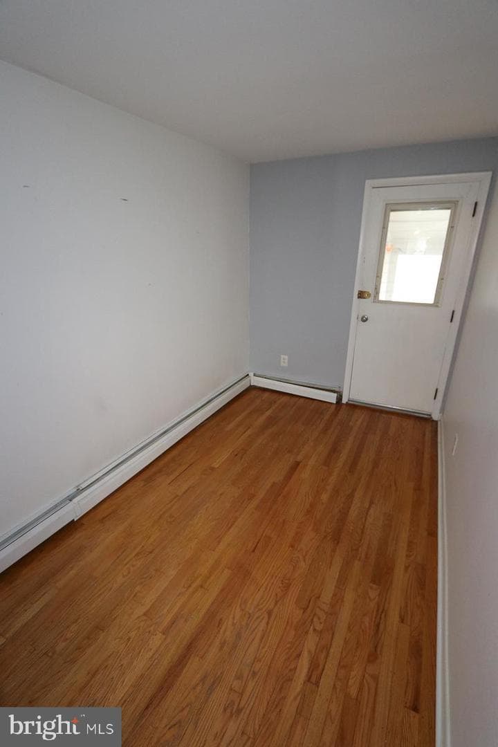 605 Burke Avenue photo 34