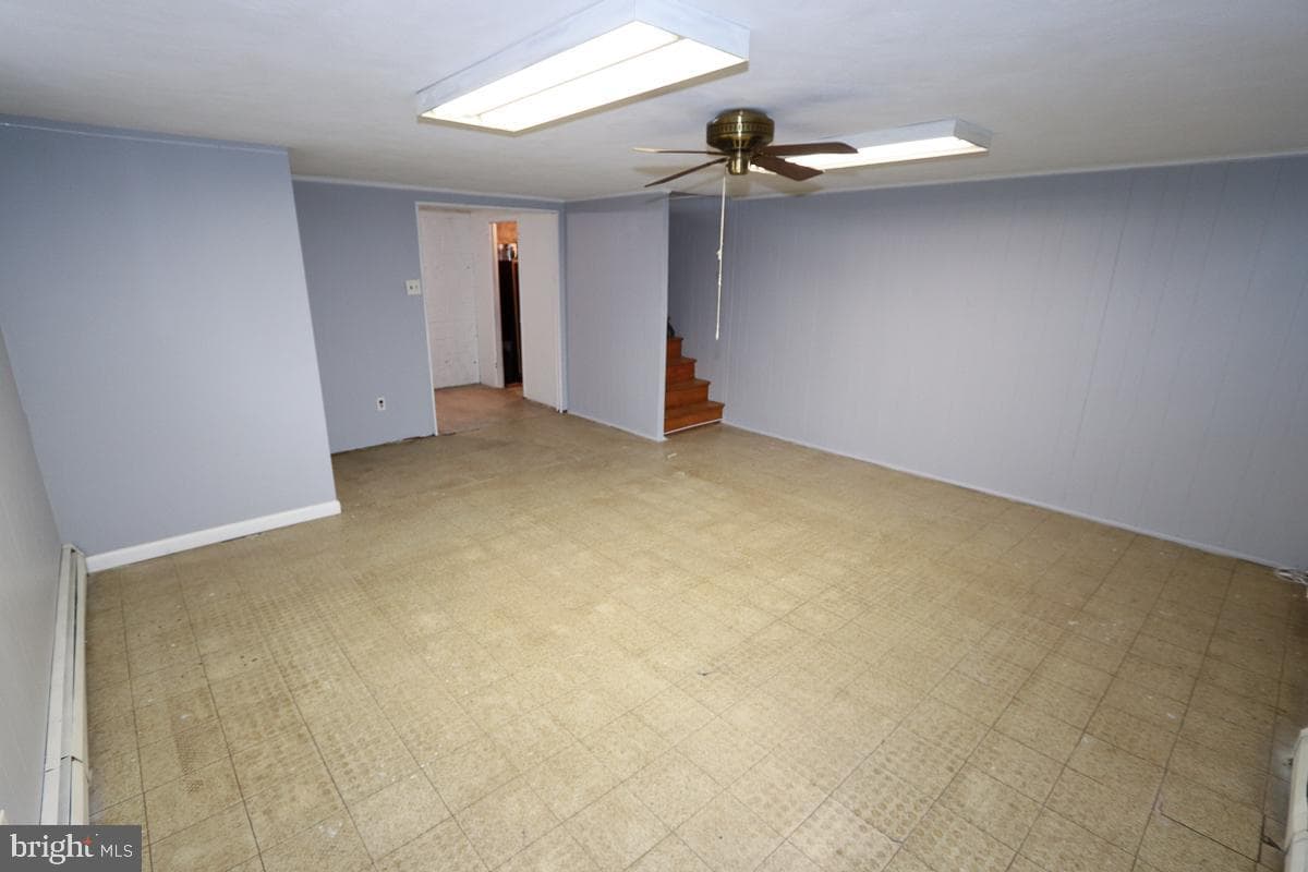 605 Burke Avenue photo 39