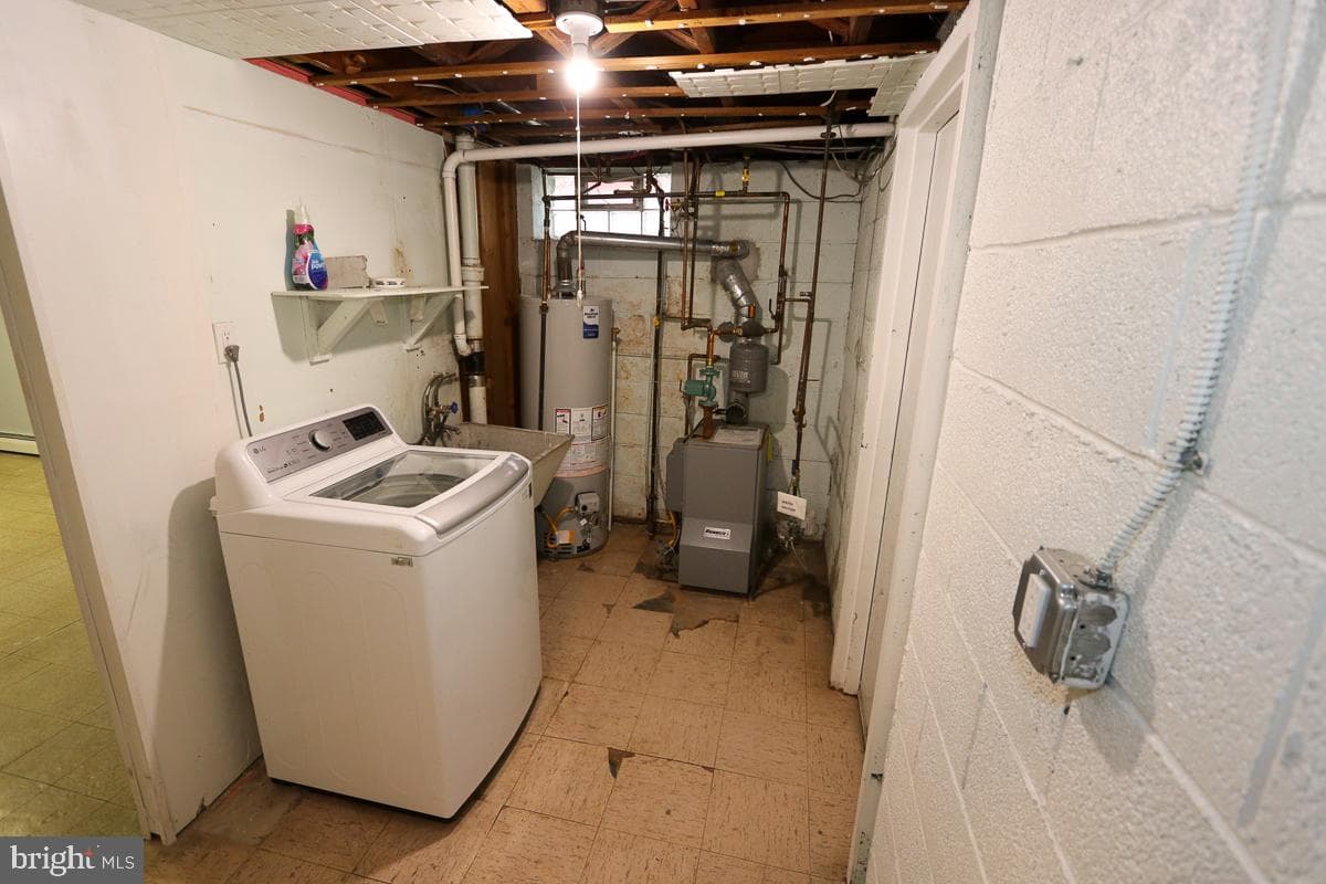 605 Burke Avenue photo 53