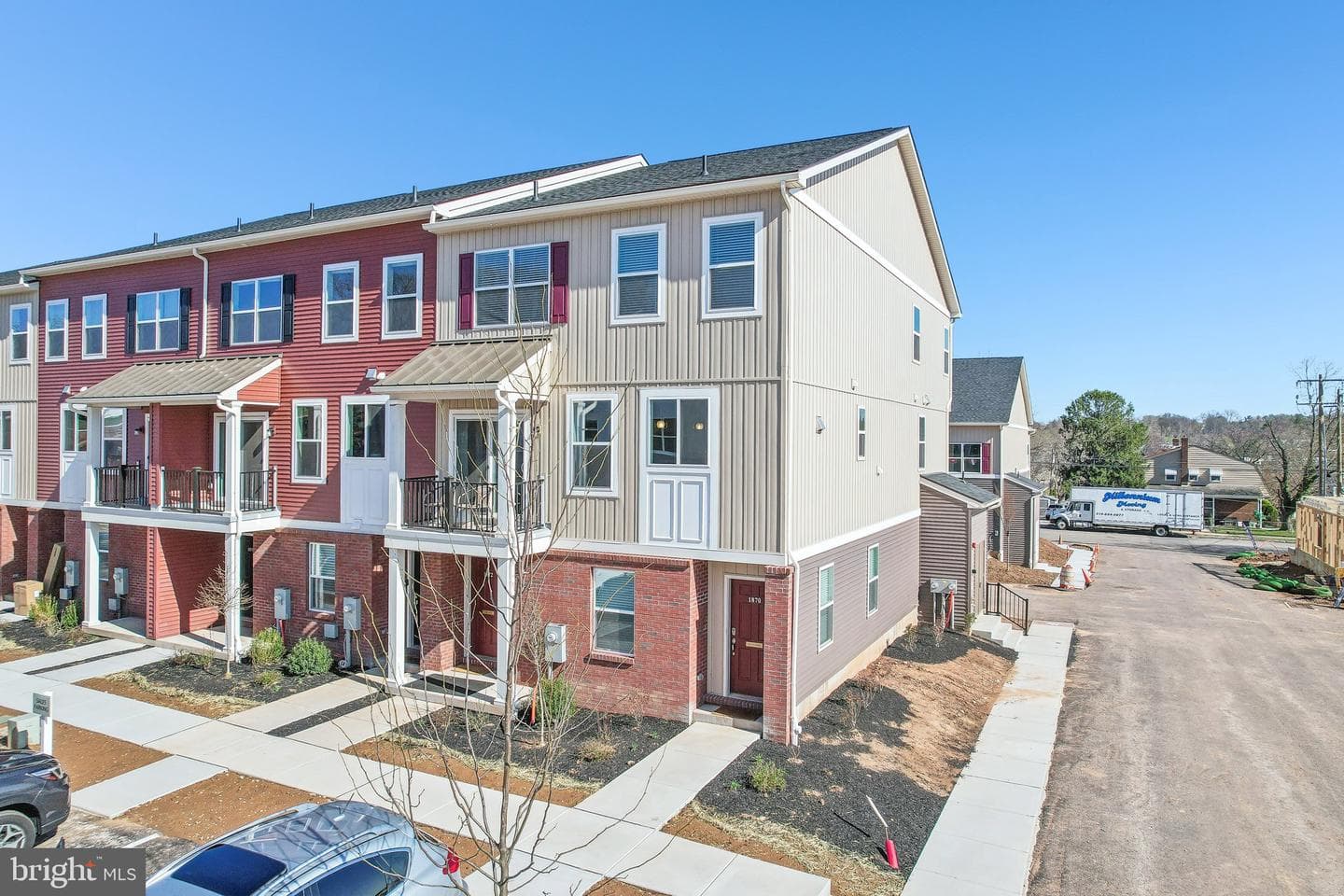 236 Chapel Court #32e