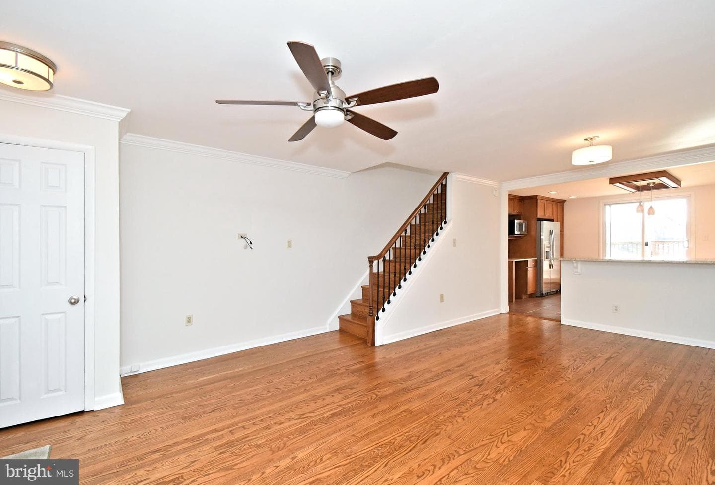 335 W 4th Avenue photo 13