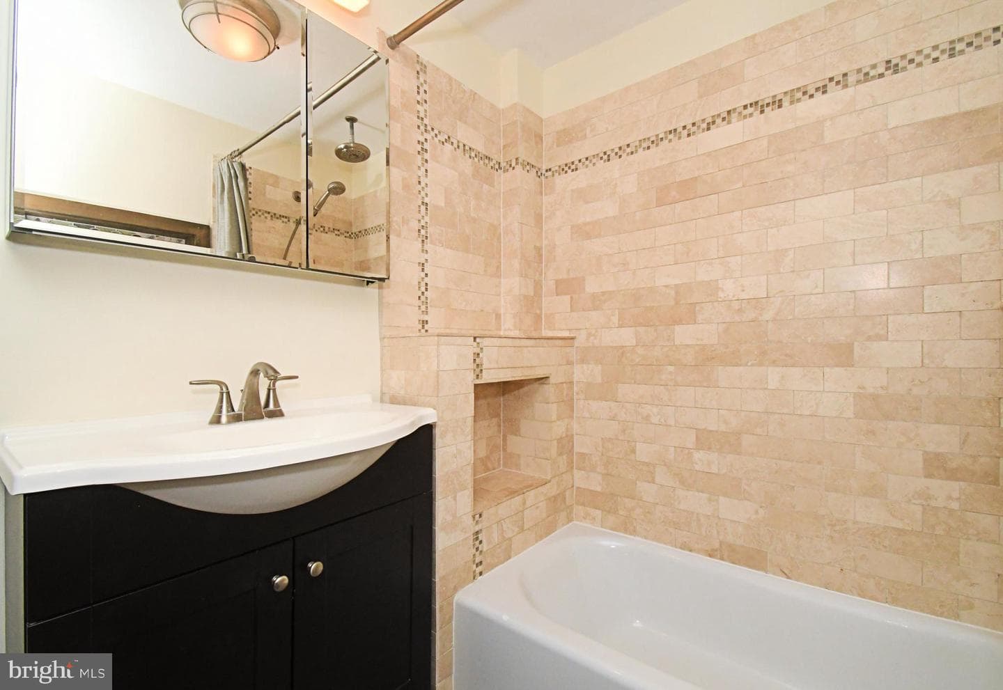 335 W 4th Avenue photo 40