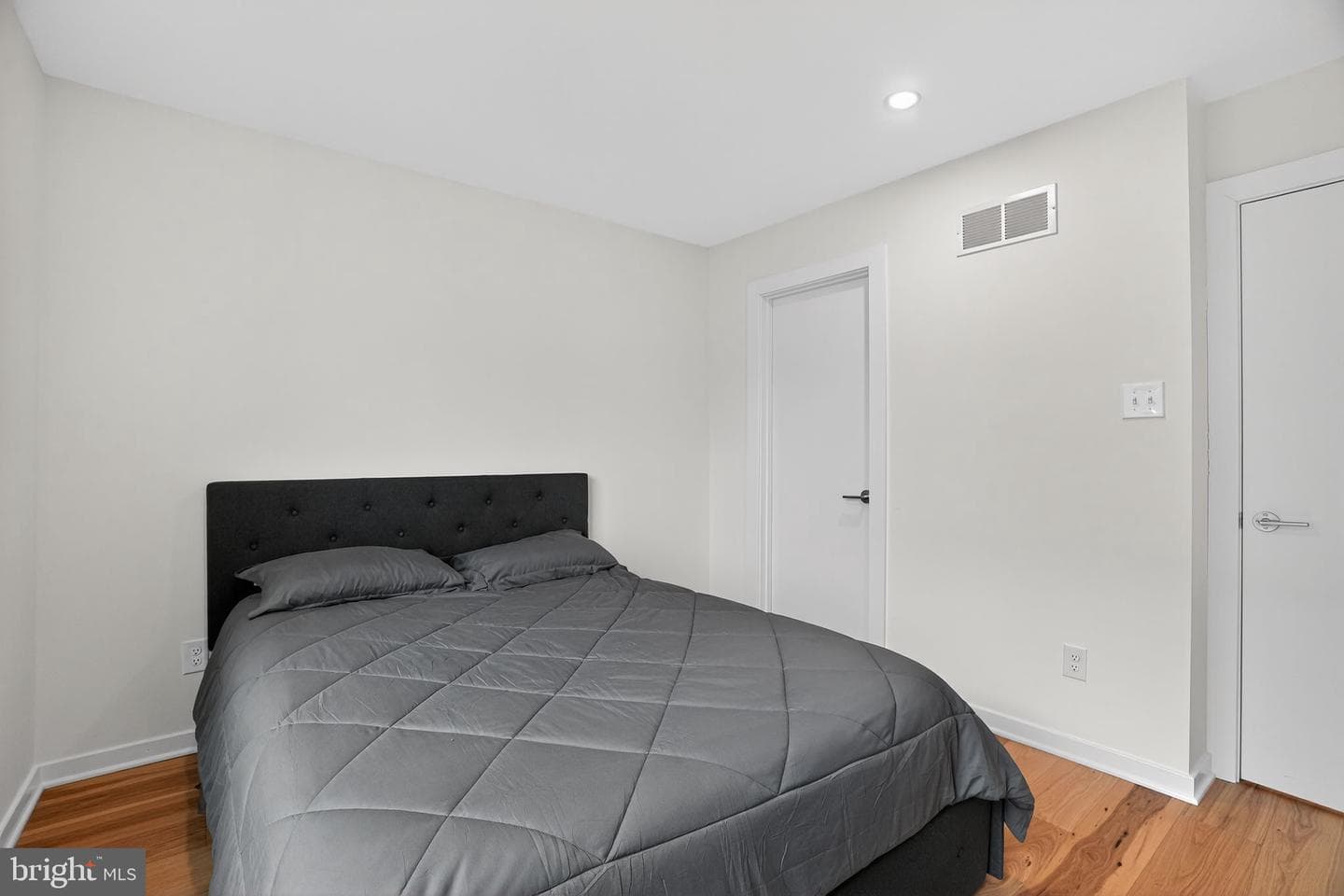 912 Riverplace Drive #m photo 17