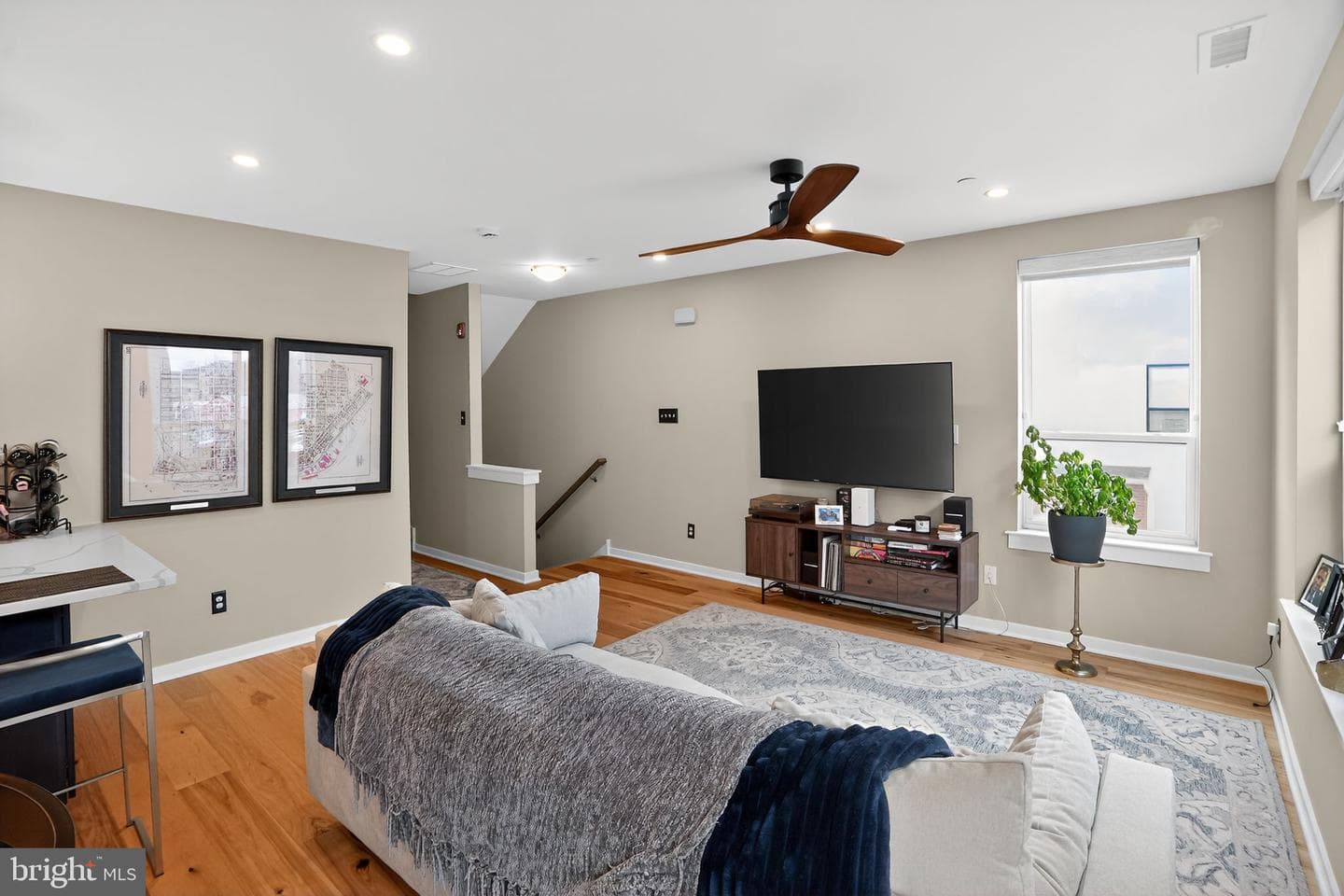 912 Riverplace Drive #m photo 4