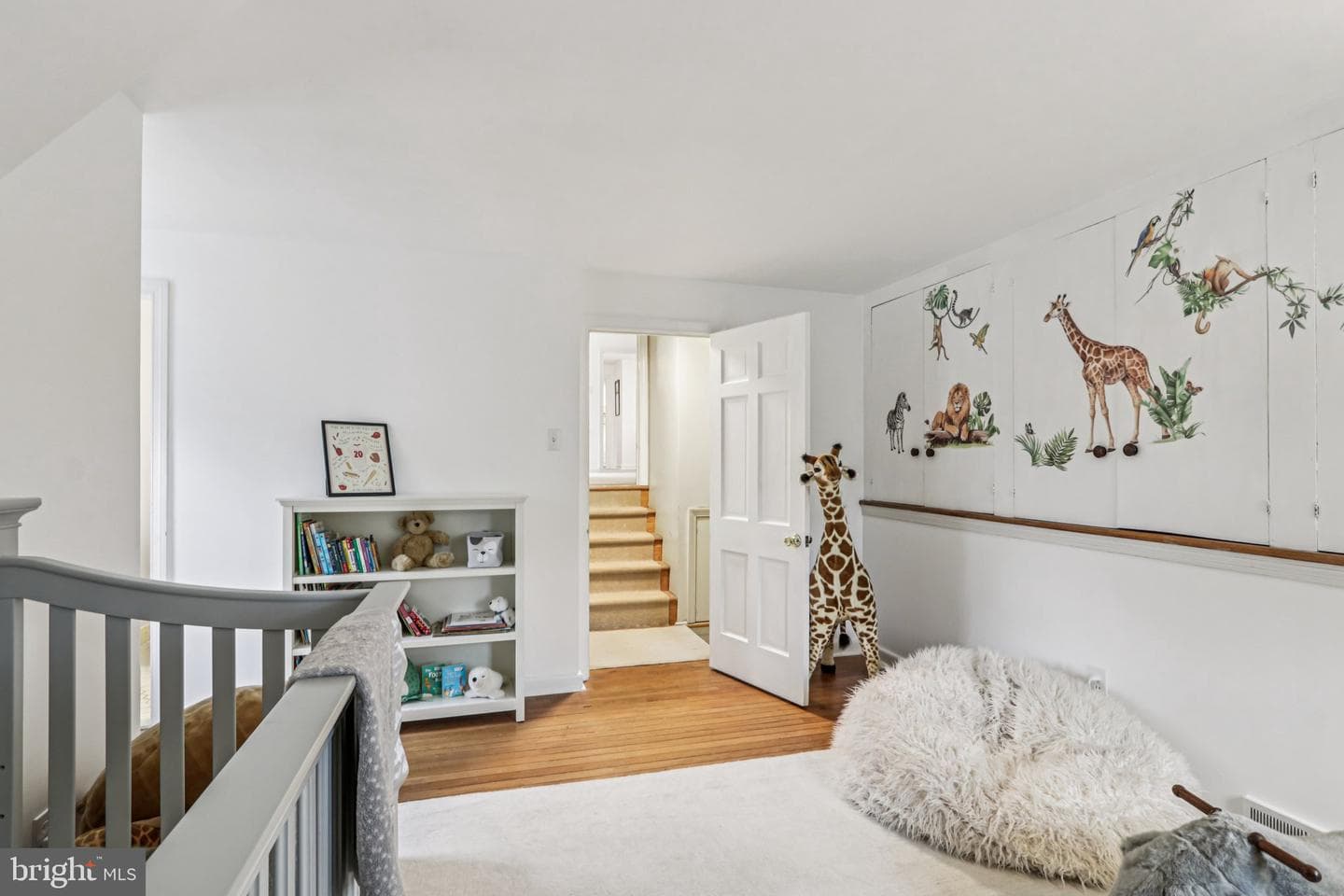 913 Field Lane photo 42
