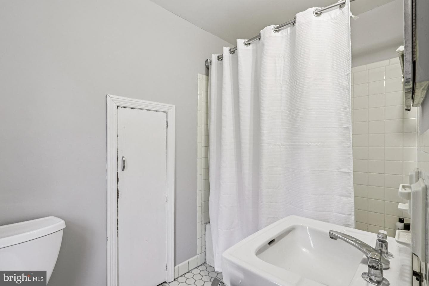 913 Field Lane photo 43