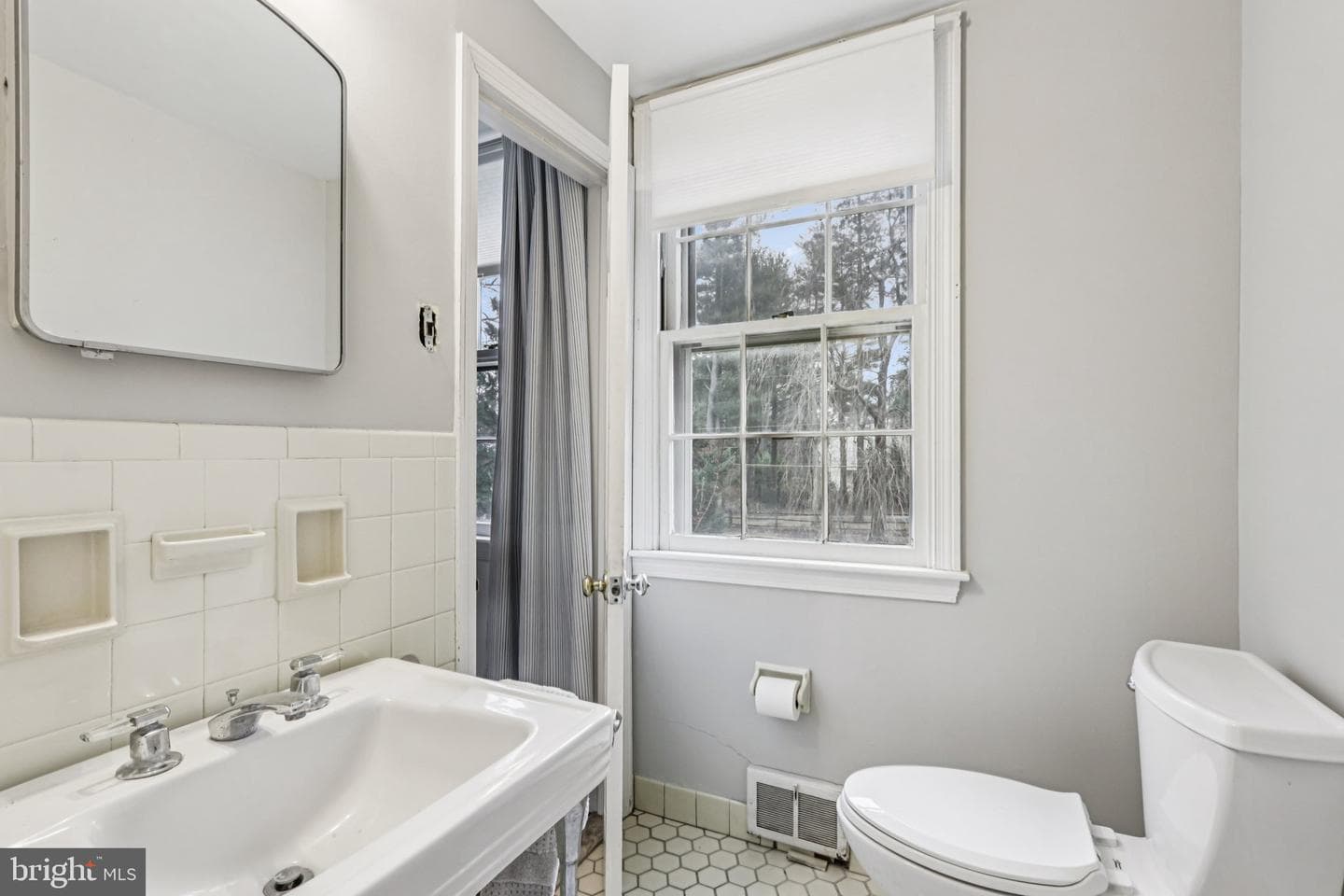 913 Field Lane photo 44