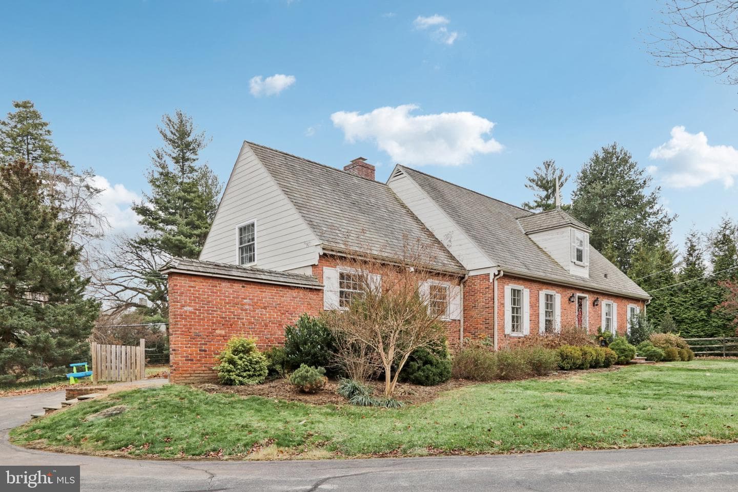 913 Field Lane photo 5