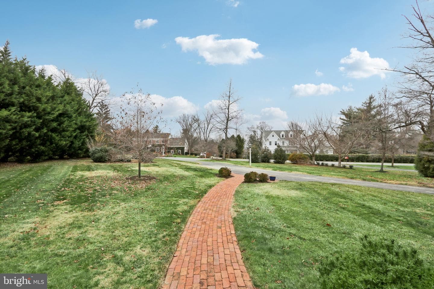 913 Field Lane photo 6