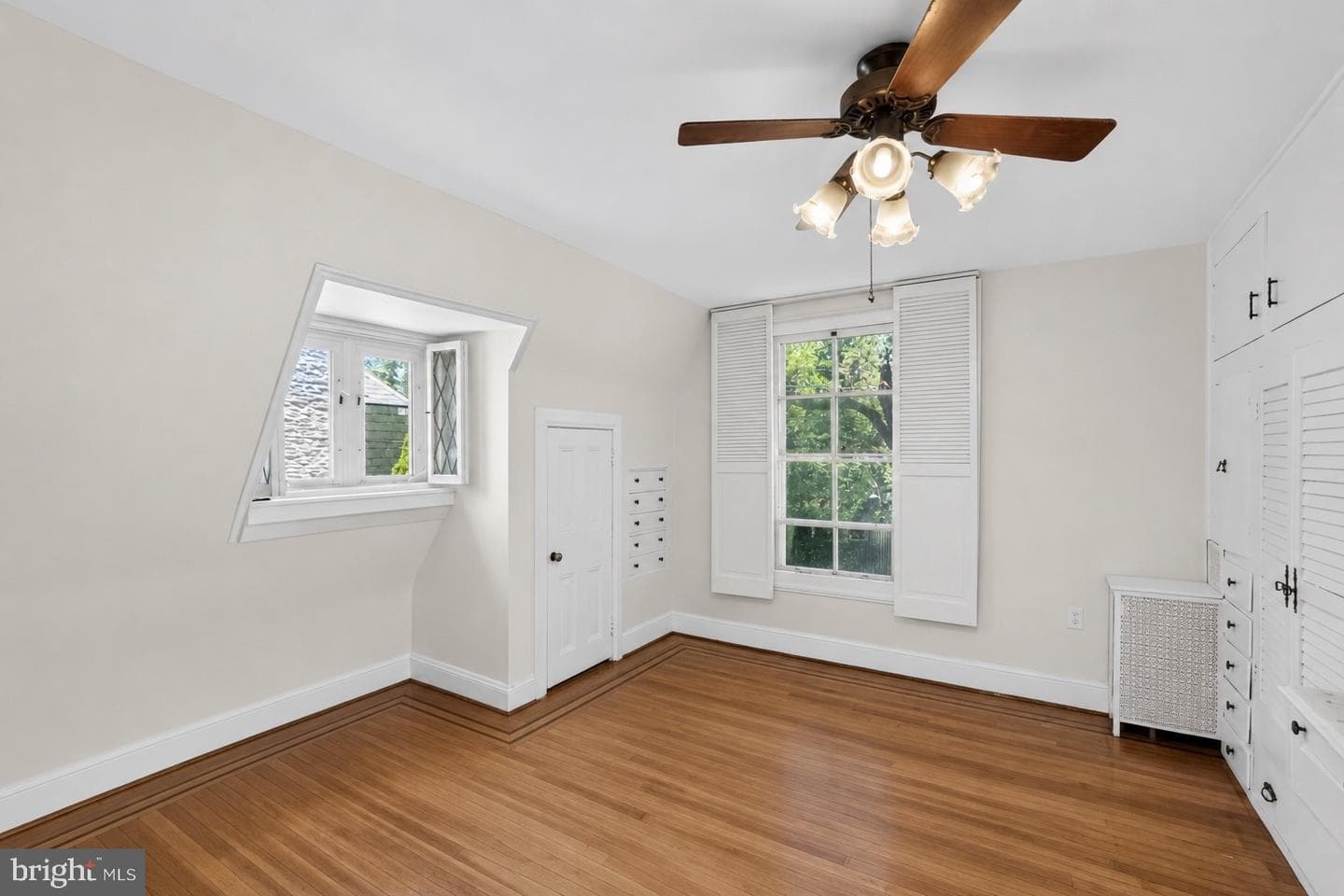 448 Valley Rd photo 15